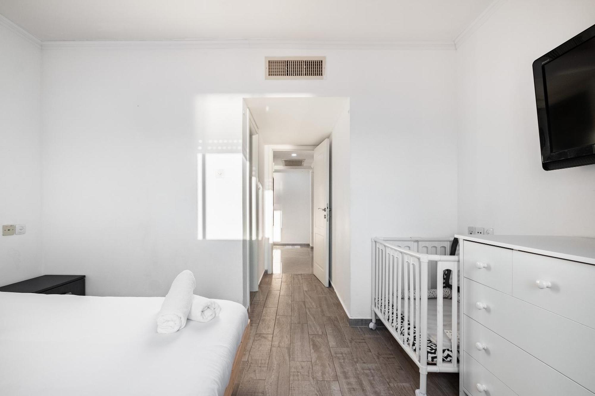 Spaciousapt-topview-freeparking-perfectforfamilies *