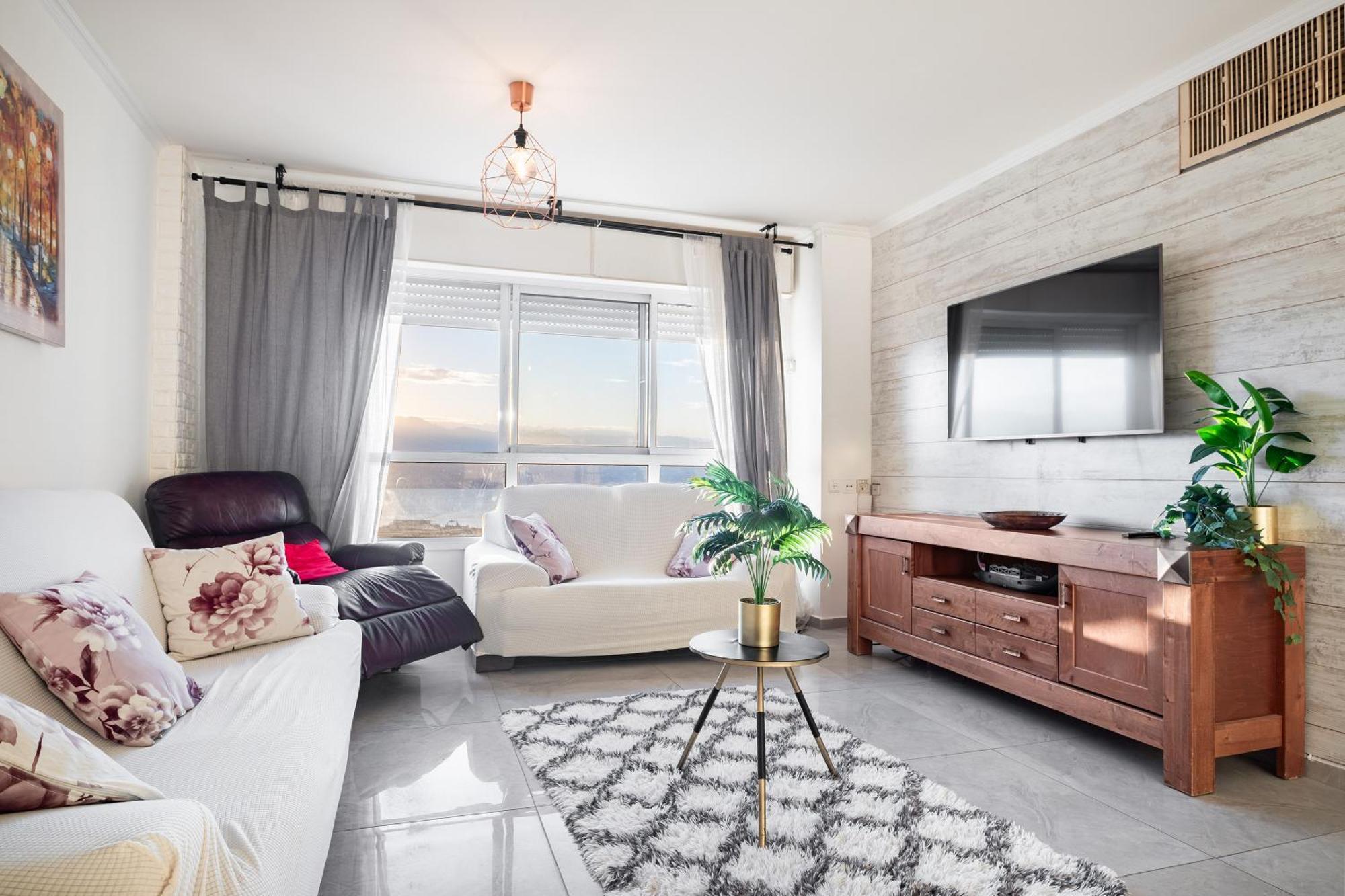 Spaciousapt-topview-freeparking-perfectforfamilies *
