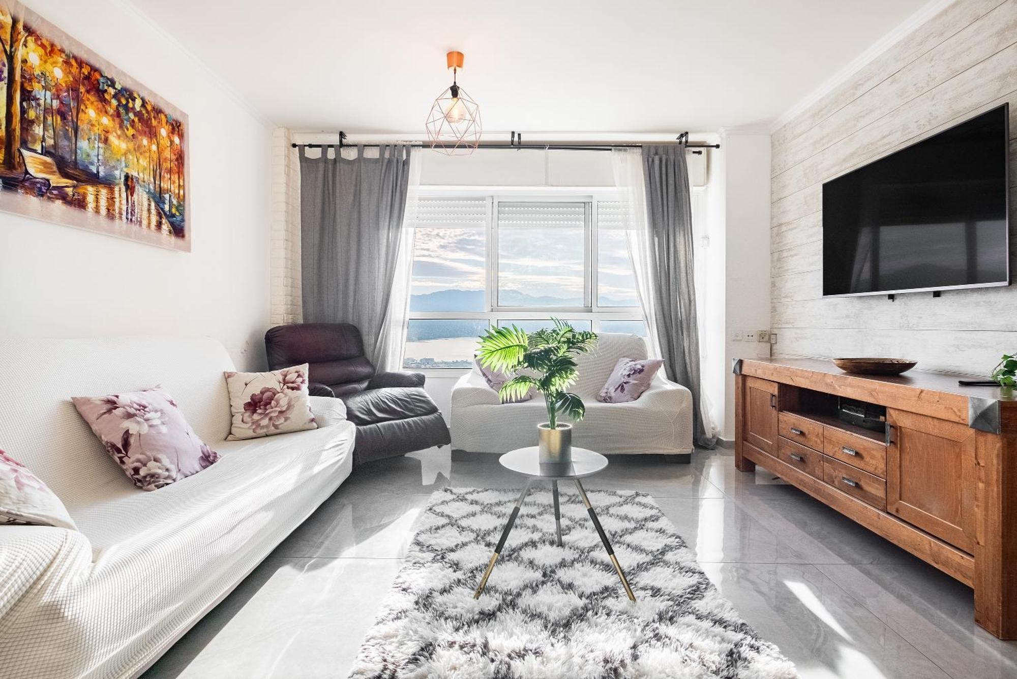 Spaciousapt-topview-freeparking-perfectforfamilies Apartment